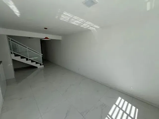 Imagem 10: Casa Solta À Venda 3 Quartos (2 Suítes) | 170M² de Terreno