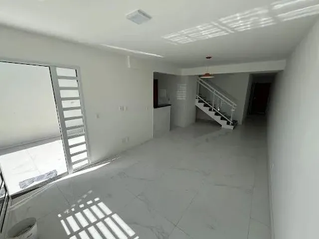 Imagem 3: Casa Solta À Venda 3 Quartos (2 Suítes) | 170M² de Terreno