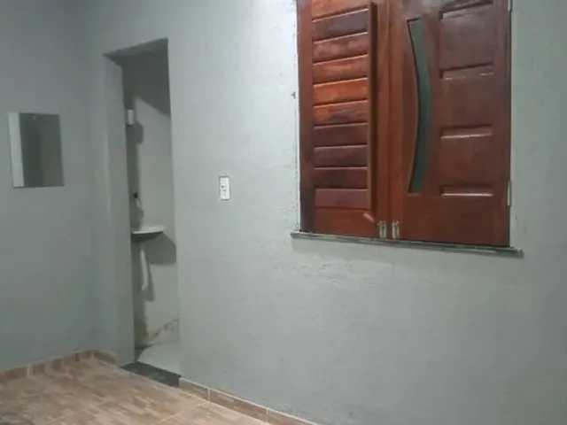 Imagem: 2 Imóveis - 1 no Térreo e Outro 2 Andar