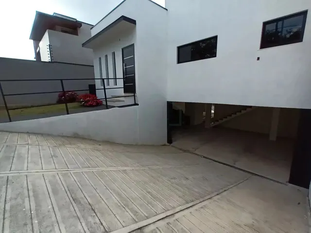 Imagem 8: Casa À Venda em Bairro Nobre