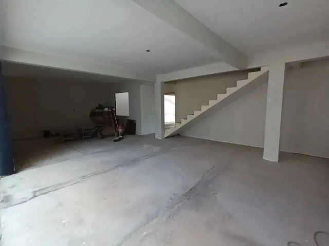 Imagem 4: Casa À Venda em Bairro Nobre