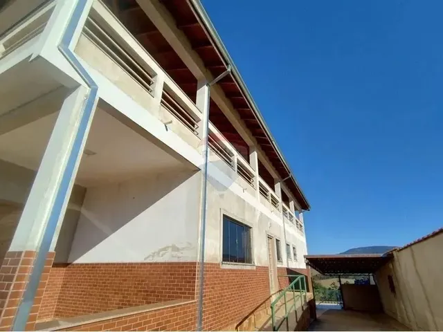 Imagem 4: Casa À Venda, com 4 Quartos, Sendo 2 Suítes, Ampla Varanda, Ampla Área Aberta E