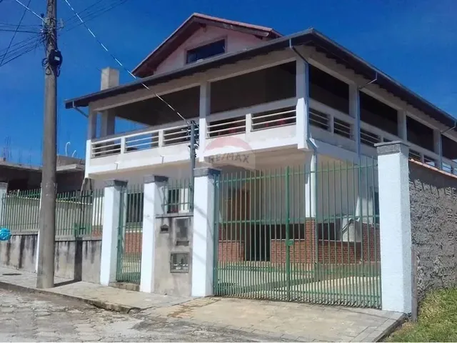 Imagem 12: Casa À Venda, com 4 Quartos, Sendo 2 Suítes, Ampla Varanda, Ampla Área Aberta E