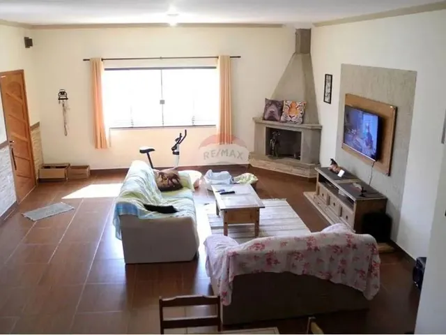 Imagem 6: Casa À Venda, com 4 Quartos, Sendo 2 Suítes, Ampla Varanda, Ampla Área Aberta E