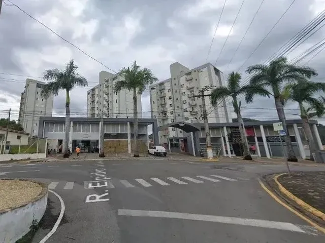 Imagem: Apartamento com Três Quartos À Venda em