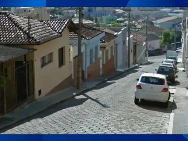 Imagem: 50 do Imovel - Localizado na Rua Padre