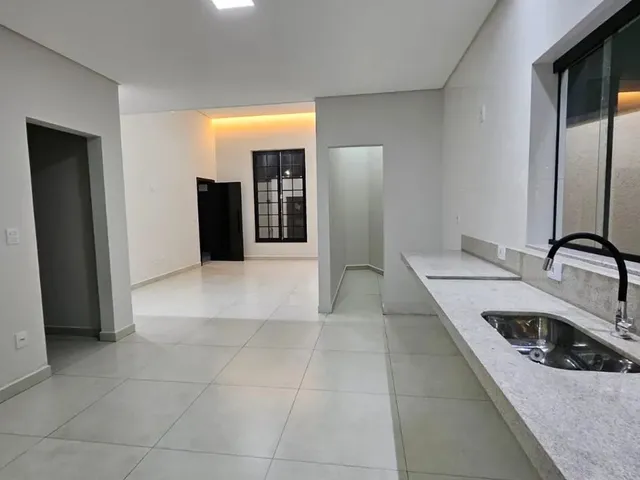 Imagem 3: Casa Moderna em Pouso Alegre com Alto Padrão de Acabamento e Excelente Localização