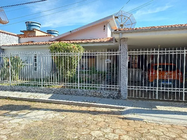 Imagem: Casa-Bairro santa Tereza-Três Corações/Mg