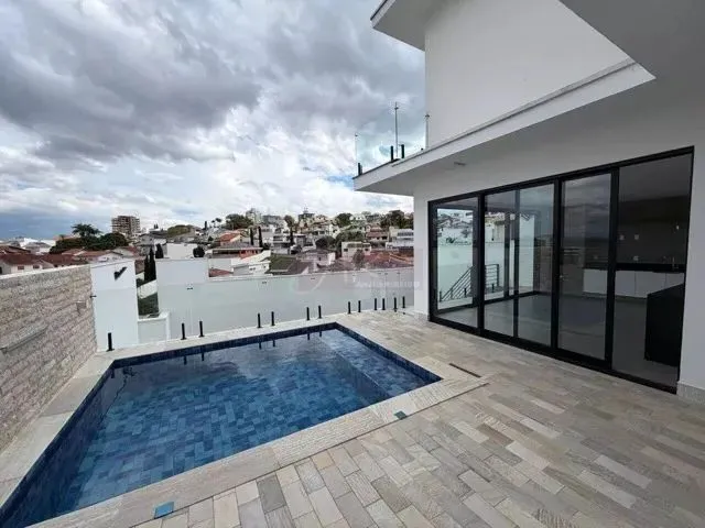 Imagem: Casa de Alto Padrão no Altavile com Vista