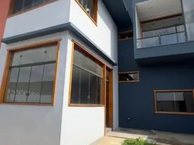 Imagem: A casa possui 4 Dormitórios, 3 Suítes, 5 Banheiros, 5