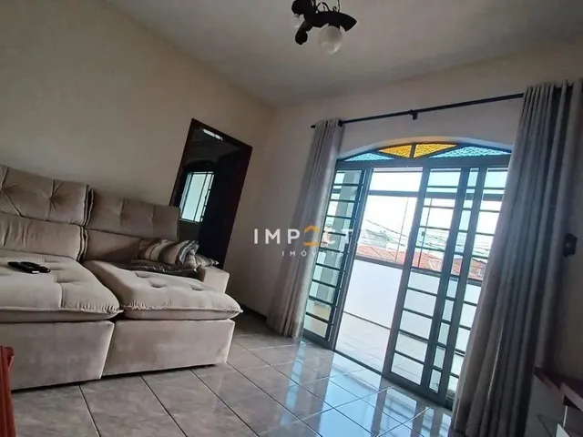 Imagem: Sobrado com 3 Dormitórios À Venda, 230