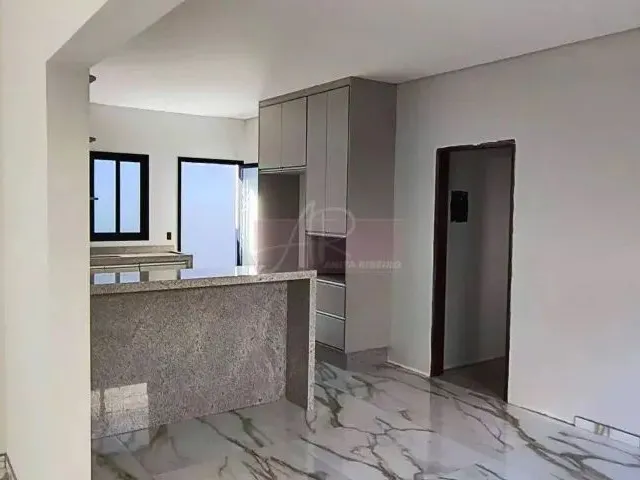 Imagem 5: Casa com Excelente Localização e Acabamento!