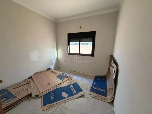 Imagem 10: Casa com Excelente Localização e Acabamento!