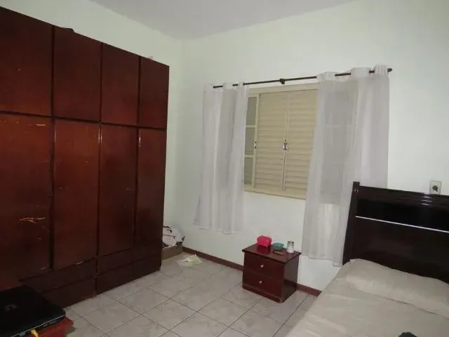 Imagem 15: Excelente Oportunidade - Casa a Venda no Bairro Park do Retiro em...