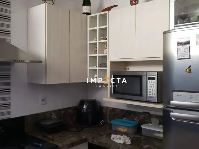 Imagem: Casa com 3 Dormitórios À Venda, 210 M²