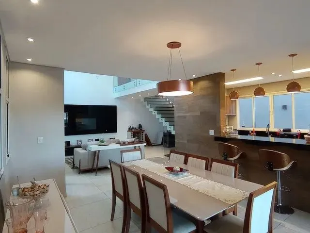 Imagem 2: Casa de Alto Padrão a Venda no Alta Vila