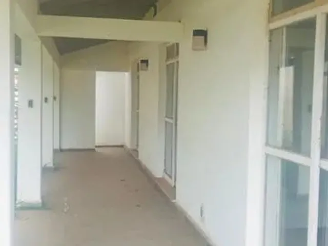 Imagem 2: Casa a Venda no Centro em Lavras