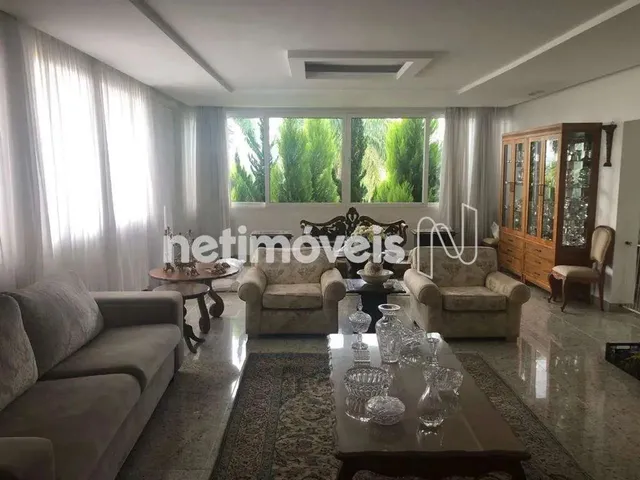 Imagem: A casa possui 4 Dormitórios, 4 Suítes, 4 Banheiros, 4