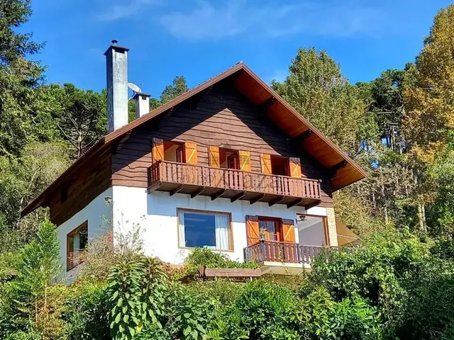 Imagem: Casa - Monte Verde - 3 Dormitórios - 2.630M²