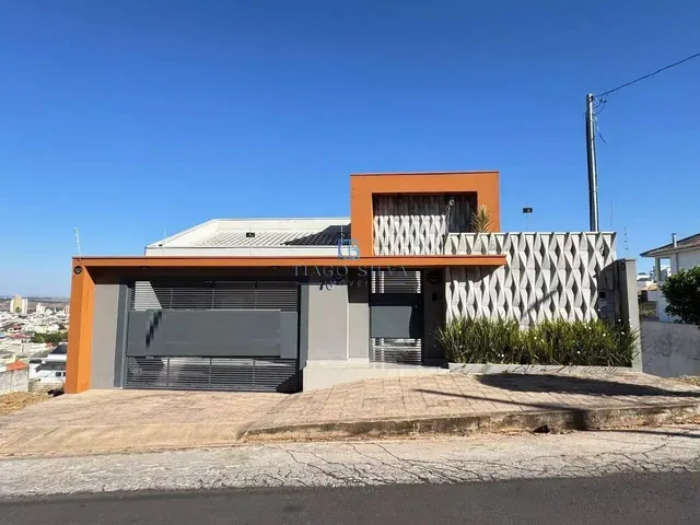 Imagem: Casa com 3 Dormitórios À Venda, 265 M²