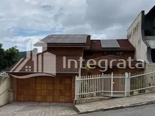 Imagem: Casa com 3 Dormitórios À Venda, 377 M²