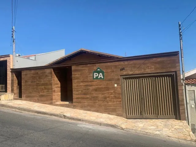Imagem: Casa À Venda com 3 Quartos, 225,71M²