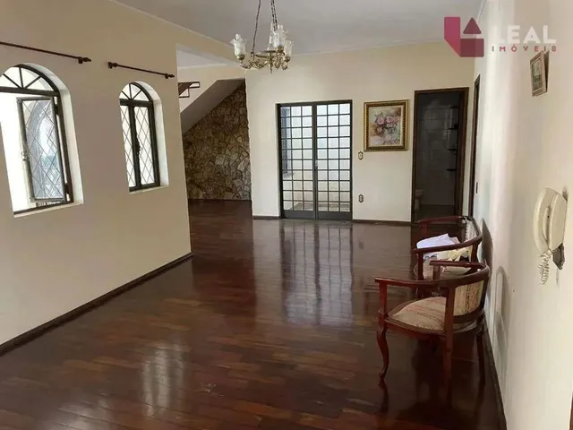 Imagem: Casa com 4 Dormitórios À Venda, 309 M²