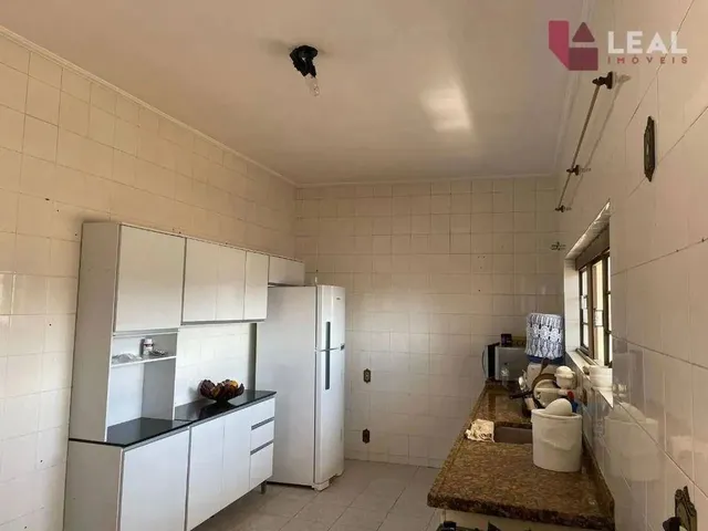 Imagem 5: Casa com 4 Dormitórios À Venda, 309 M² por R$ 900.000,00 - Centro - Pouso Alegre/Mg