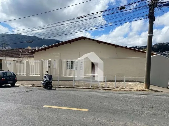 Imagem: Casa com 3 Dormitórios À Venda, 348 M²