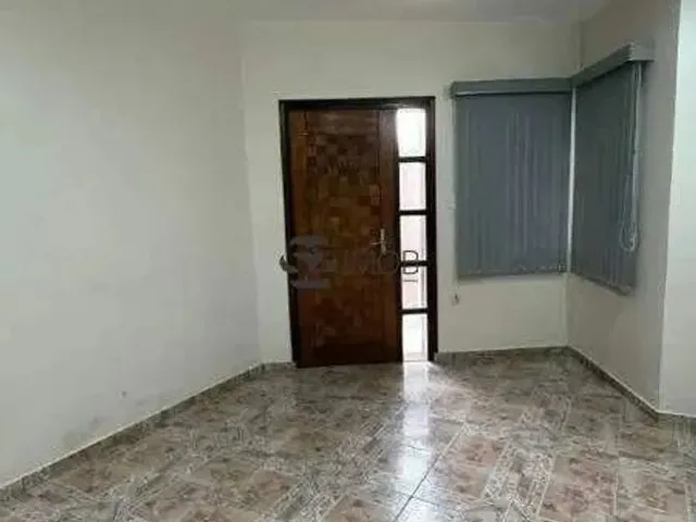 Imagem: Casa À Venda, 2 Quartos, 1 Suíte, 1 Vaga