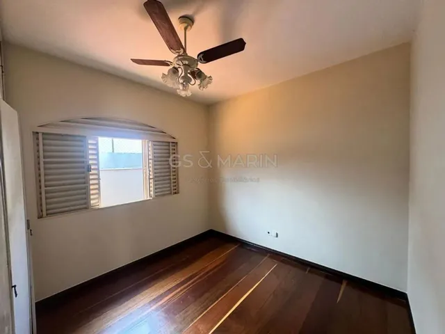 Imagem 2: Casa para Alugar em Londrina, Bancários, com 3 Quartos, com 220 M²