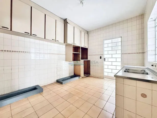 Imagem 2: Casa Comercial com 3 Dormitórios para Alugar, 300 M² por R$ 9.000/Mês - Centro