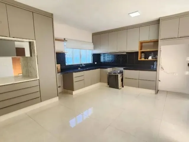 Imagem 5: Casa para Alugar em Londrina, Bancários, com 5 Quartos, com 450 M²
