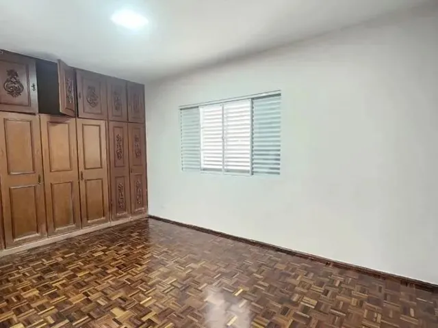 Imagem 4: Casa para Alugar em Londrina, Bancários, com 5 Quartos, com 450 M²
