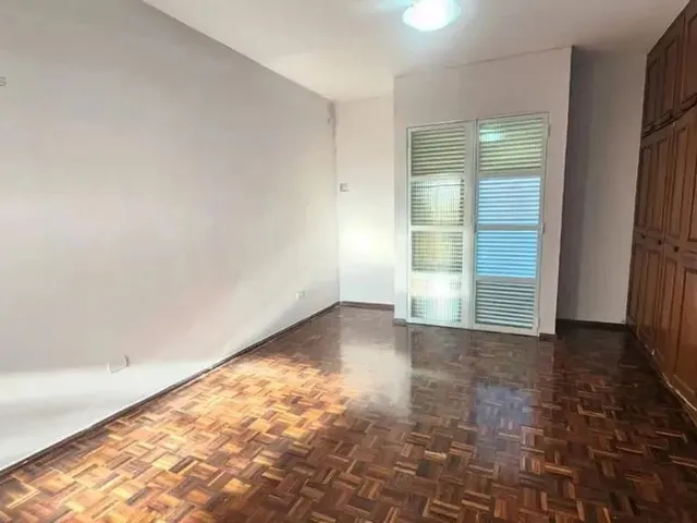 Imagem 13: Casa para Alugar em Londrina, Bancários, com 5 Quartos, com 450 M²