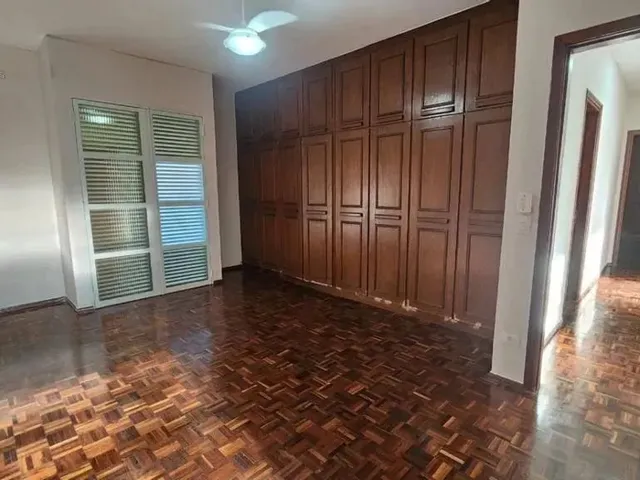 Imagem 15: Casa para Alugar em Londrina, Bancários, com 5 Quartos, com 450 M²