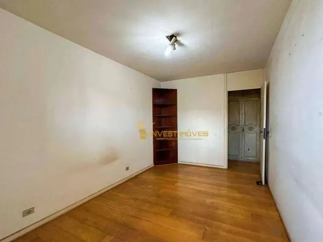 Imagem 10: Casa com com 4 Quartos e 261M² para Alugar
