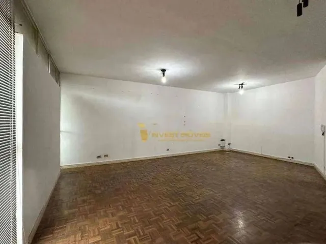 Imagem 13: Casa com com 4 Quartos e 261M² para Alugar