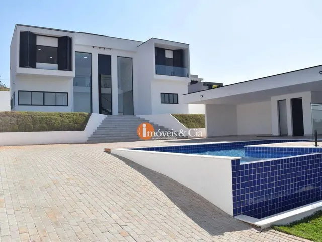 Imagem: Casa com 3 Dormitórios À Venda, 305 M²