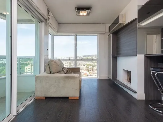 Imagem 15: Apartamento Semimobiliado para Alugar no Três Figueiras com 2 Quartos (1 Suíte