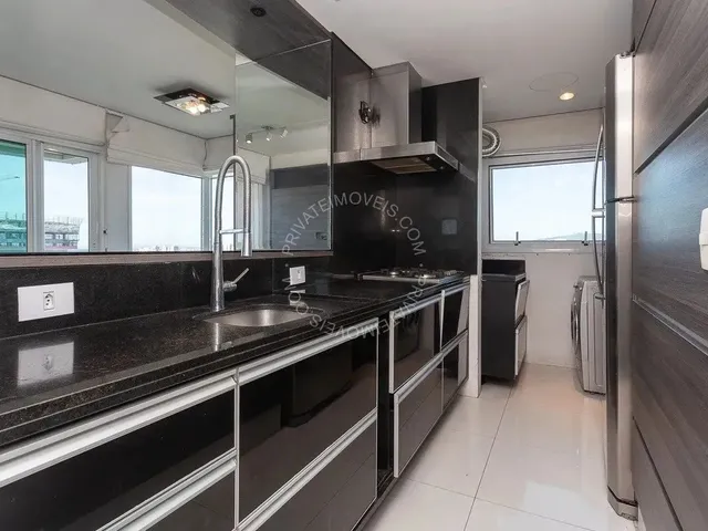 Imagem 8: Apartamento Semimobiliado para Alugar no Três Figueiras com 2 Quartos (1 Suíte