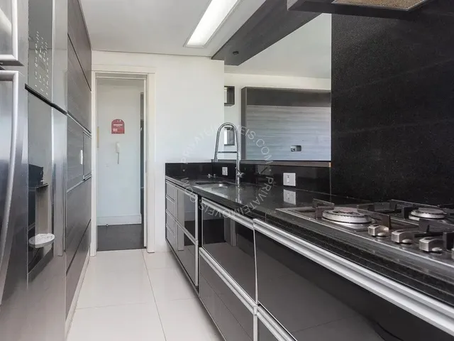 Imagem 12: Apartamento Semimobiliado para Alugar no Três Figueiras com 2 Quartos (1 Suíte