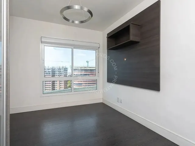 Imagem 13: Apartamento Semimobiliado para Alugar no Três Figueiras com 2 Quartos (1 Suíte