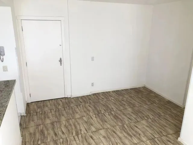 Imagem 13: Apartamento para Alugar na Vila Ipiranga com 3 Dormitórios e 65 M² de Área Útil