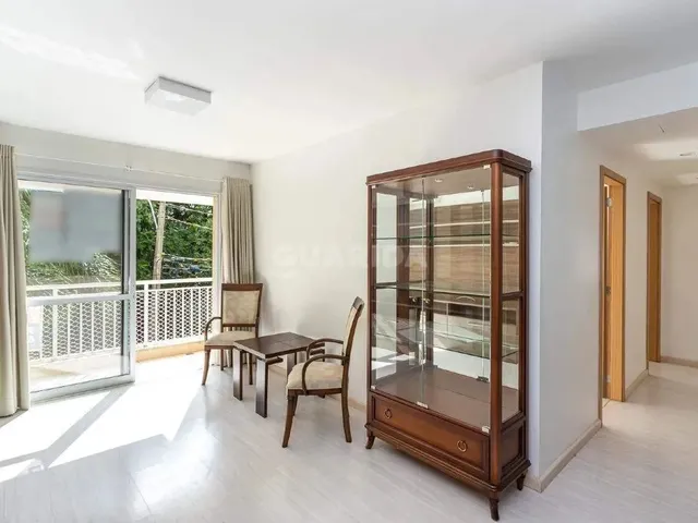 Imagem 9: Apartamento Mobiliado com 3 Dormitórios, Sendo 1 Suíte, e 1 Vaga de Garagem no Bairro