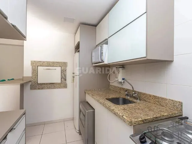 Imagem 11: Apartamento Mobiliado com 3 Dormitórios, Sendo 1 Suíte, e 1 Vaga de Garagem no Bairro
