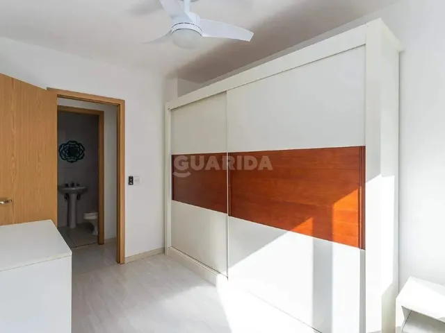 Imagem 13: Apartamento Mobiliado com 3 Dormitórios, Sendo 1 Suíte, e 1 Vaga de Garagem no Bairro