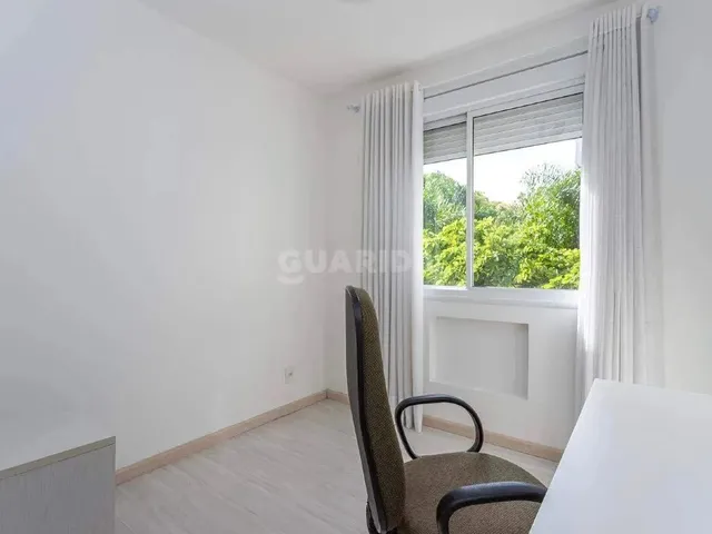 Imagem 14: Apartamento Mobiliado com 3 Dormitórios, Sendo 1 Suíte, e 1 Vaga de Garagem no Bairro