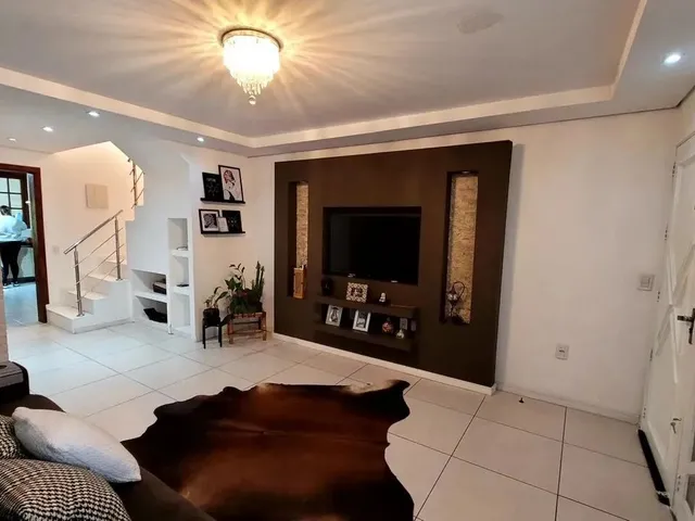 Imagem: Casa para Venda com 178M² e 2 Vagas em