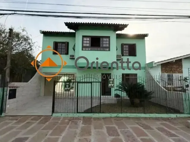 Imagem: Casa com 2 Quartos, 4 Vagas e com Piscina